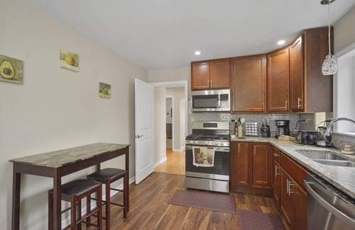 Belmont Cragin Hotel | Quiet Stay - Perfect for Family