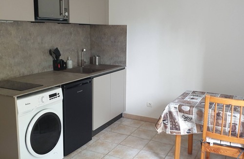 Meyreuil Apartment | Quiet studio in the countryside of Meyreuil
