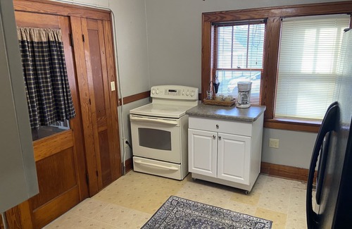 Mequon House | Quiet townhouse close to everything.