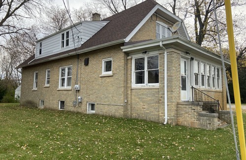 Mequon House | Quiet townhouse close to everything.