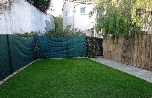 Juvignac House | Quiet townhouse with terrace and garden