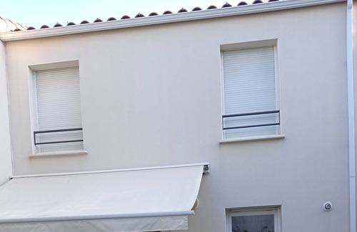 Juvignac House | Quiet townhouse with terrace and garden