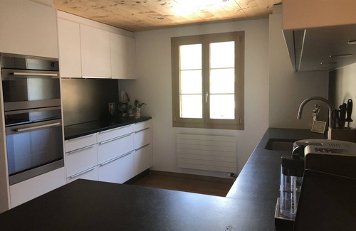 Kandersteg Apartment | Quiet, ultra-modern chalet-style apartment in the middle of the village