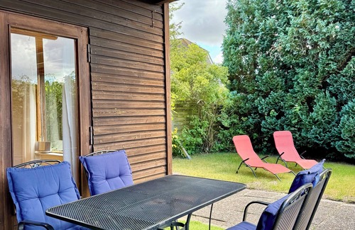 Kalifornien House | Quiet vacation home directly behind the dyke in California on the Baltic Sea.