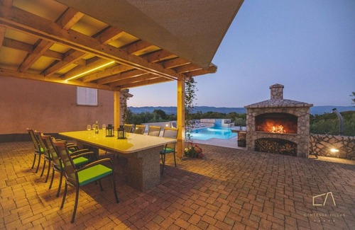 Sveti Vid Dobrinjski Villa | Quiet Villa Jele* with a pool and an authentic 'tavern' on Krk