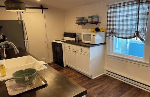 Cape Vincent House | Quiet Village Getaway/Private 3-bdrm home in the heart of Cape Vincent