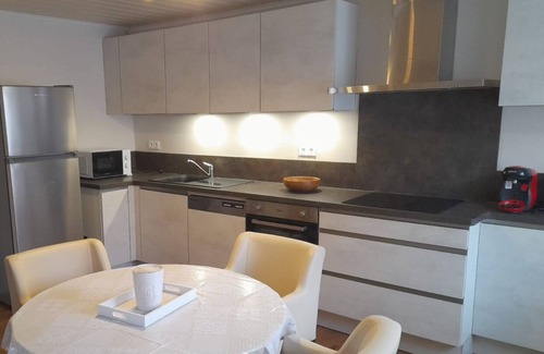 Saint-Hippolyte House | Quiet village house