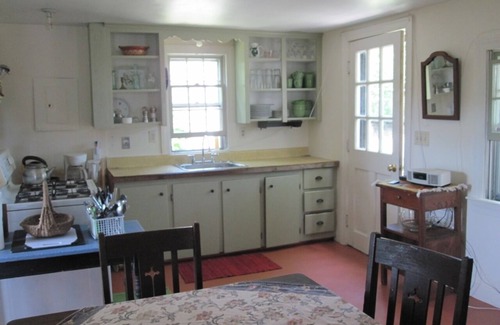 New Shoreham House | Quiet Walk To The Beach