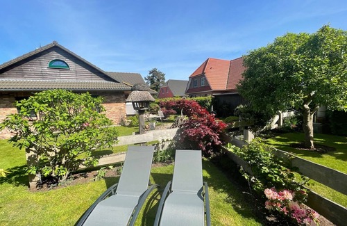 Born auf dem Darss Condo | Quietly located vacation apartment with garden