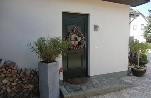 Born auf dem Darss Condo | Quietly located vacation apartment with garden
