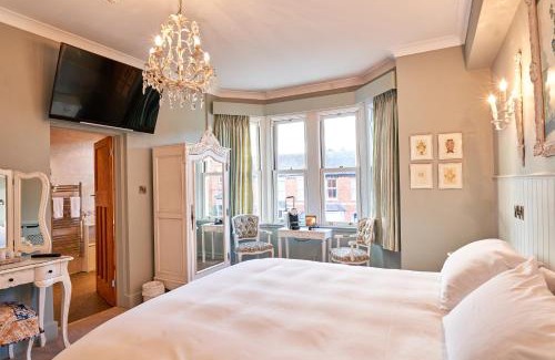 Stratford-upon-Avon House | Quilt and Croissants Guest House