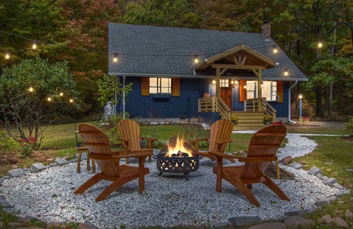 Hunter Cabin | QUINN HOLLOW - Hunter Mountain Ski Cabin, Hot Tub