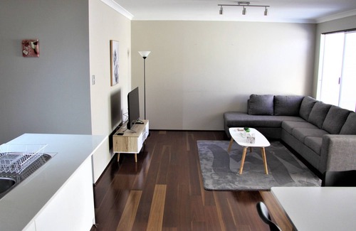 Butler House | Quinn's Beach Family Accommodation
