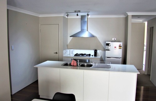 Butler House | Quinn's Beach Family Accommodation