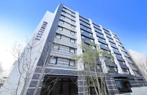 Tenjin Hotel | QuintessaHotel FukuokaTenjin Comic&Books