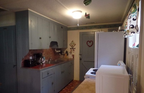 South Dennis House | Quintessential 2 Bedrooms- Close to NEW Rail Trail & Playground, Central AC