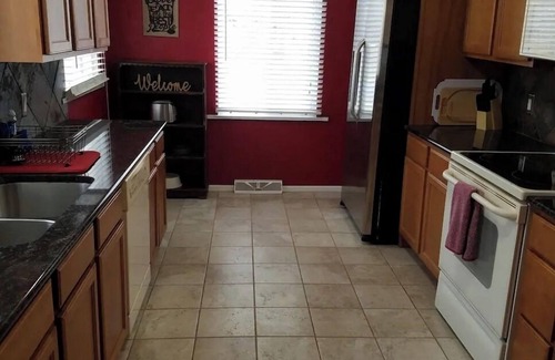 Englewood House | Quintessential Colorado 2-bedroom house with WiFi and Swampcooler in Englewood