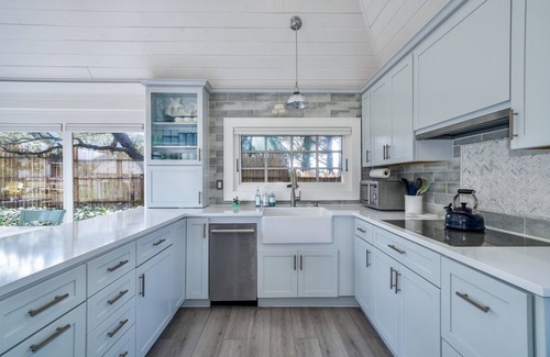 Neskowin Cottage | Quintessential Renovated Historic Cottage in Neskowin Village + Hot Tub