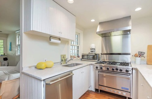Sag Harbor House | Quintessential Sag Harbor Village Retreat