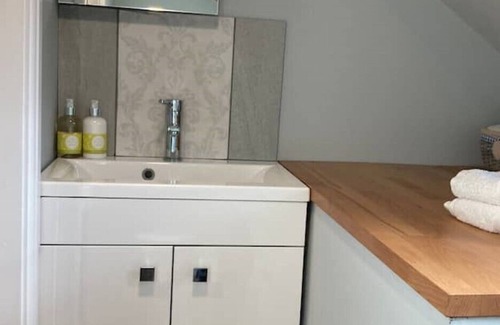 Dalston Apartment | Quirky little hideaway in the Dalston centre