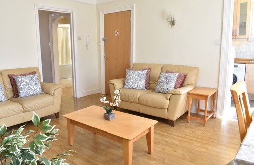 North Richmond Apartment | Quite Central Richmond Apartment, Sleeps 3