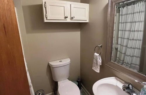 Summerfield Apartment | Quite in law suite