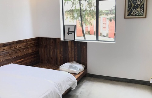 Cangshan Apartment | Quite Street|19th Centural Buildings|Independent Yard with 2 bedrooms