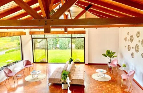 Tababela Hotel | Quito Airport Suites Hotel