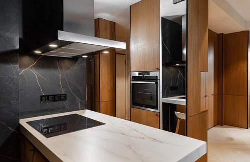 Bucharest City-Centre Apartment | Qult Peaky Blinders