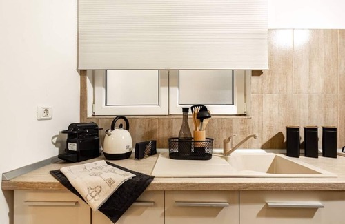 Bucharest City-Centre Apartment | Qult The Aristocrat