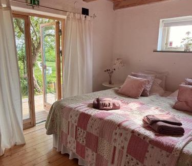 Hammenhog Bed & Breakfast | Rävåkra B&B Österlen