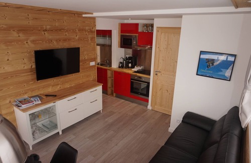 Les Menuires Apartment | Résidence Aravis - La Croisette- Mountain view - 2bedrooms - Direct slope access -