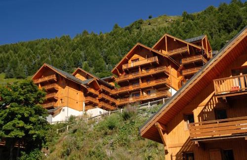 Valloire Apartment | Résidence Odalys Le Hameau et les Chalets de la Vallée d'Or