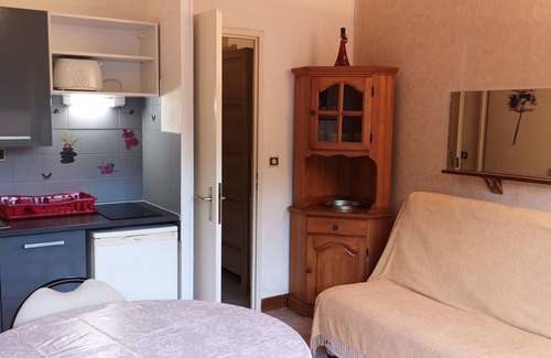 Bastide Giraud Apartment | Résidence Provençale 2 Rooms Swimming pool Parking WIFI 2 kms Sea Villeneuve Loubet