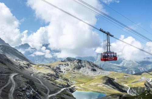 Arc-1800 Apartment | Résidence Tournavelles - Appartement 4 pièces 8 personnes avec vue sur les pistes, skis aux pieds et proche des commerces dans le village des Villards à MAE-2008