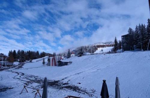 Arc-1800 Apartment | Résidence Tournavelles - Appartement 4 pièces 8 personnes avec vue sur les pistes, skis aux pieds et proche des commerces dans le village des Villards à MAE-2008