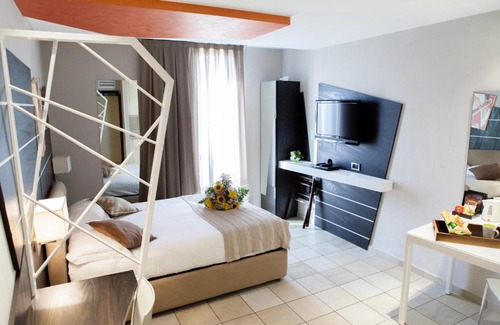 Juan-les-Pins Apartment | Résidence Villa d'Elsa