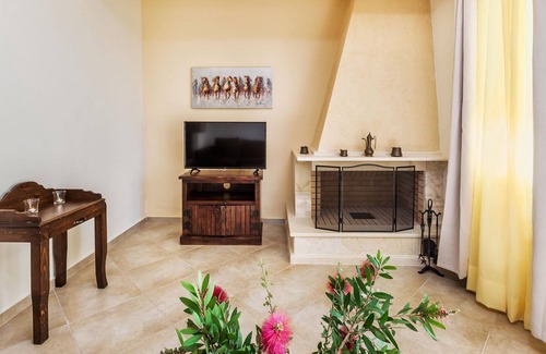 Keratsini-Drapetsona Villa | R 1203 Aspen Villas- Suite with Mountain View, Sea View & Garden View.