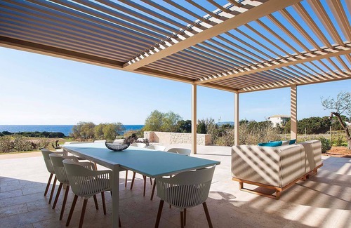 Petrochori Villa | R 1466 Roca with BBQ (gas), Wine cooler & Outdoor shower.