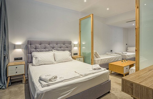 Pantokratoras Villa | R 705 Spacious Villa with Children Playground