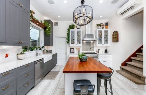 The Dalles House | R and R Guesthouse -Vacation Rental