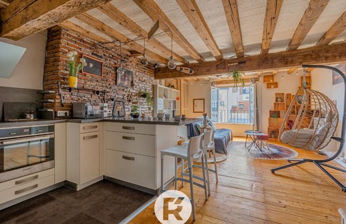 Quartier Hyper-Centre Apartment | R'Apparts T2 The Cool Place