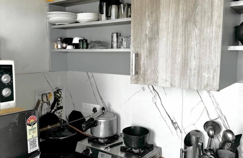 Vasant Kunj Hotel | R Cottage Studio Apartments