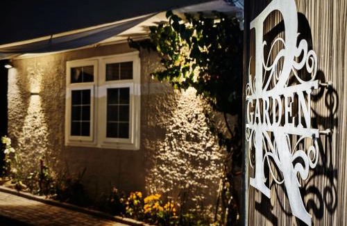 Tombeau Bay House | R Garden Studio 1 - Ensuite avec accès privé et indépendant