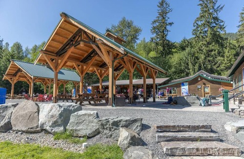 Paradise Estates Ski Chalet | R & R Chalet at Mt. Rainier