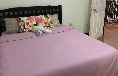 Silang House | Rachel's Bed and Breakfast Near Tagaytay