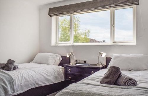 Towcester House | Racing Retreat