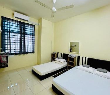 Kampung Sungai Belida House | Rada Guesthouse