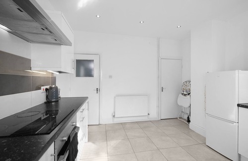 Nottingham House | Radford 3 Bedroom and 1 Bathroom House
