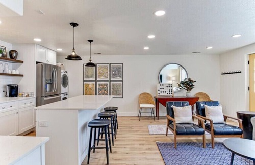 Orem Condo | Radiance Retreat | Massage* | Central | Kitchen